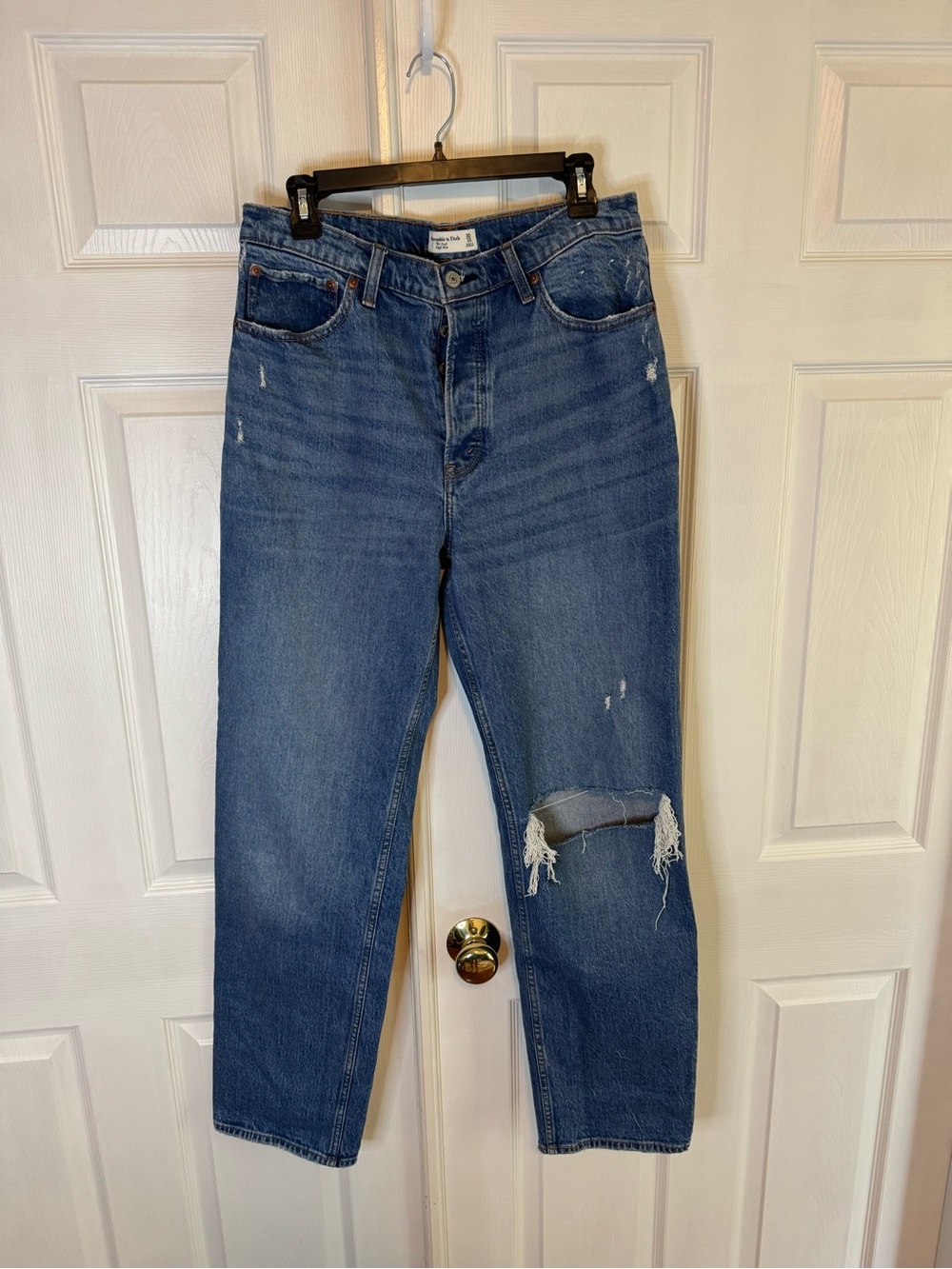 Abercrombie & Fitch Women’s The Dad High Rise Jeans 30/10 Distressed Medium Wash